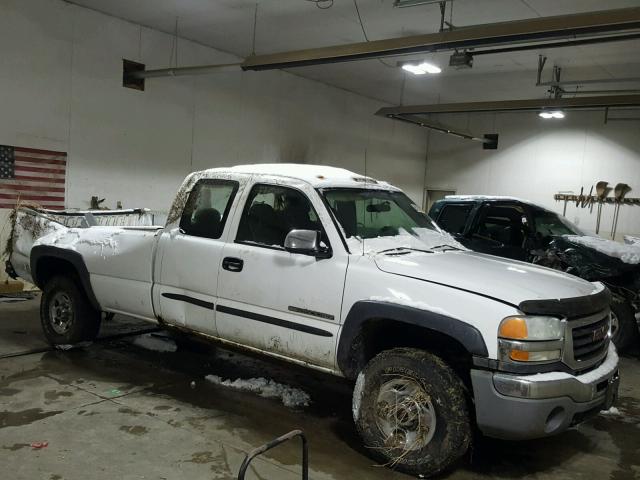 1GTHC29U54E134359 - 2004 GMC SIERRA C25 WHITE photo 1