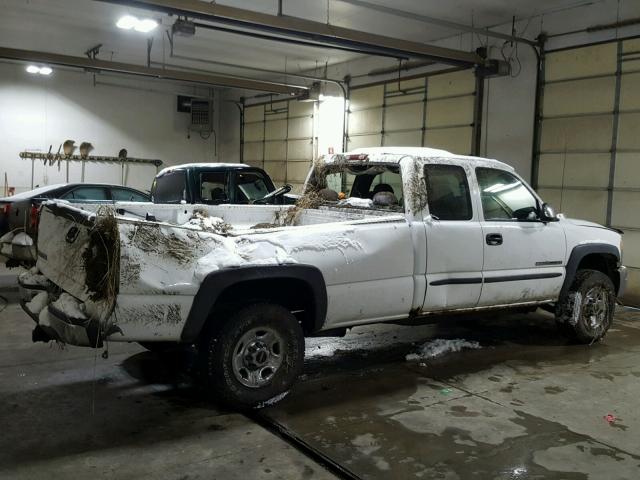 1GTHC29U54E134359 - 2004 GMC SIERRA C25 WHITE photo 4