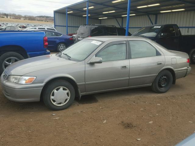 4T1BG22K1YU004475 - 2000 TOYOTA CAMRY CE GRAY photo 9