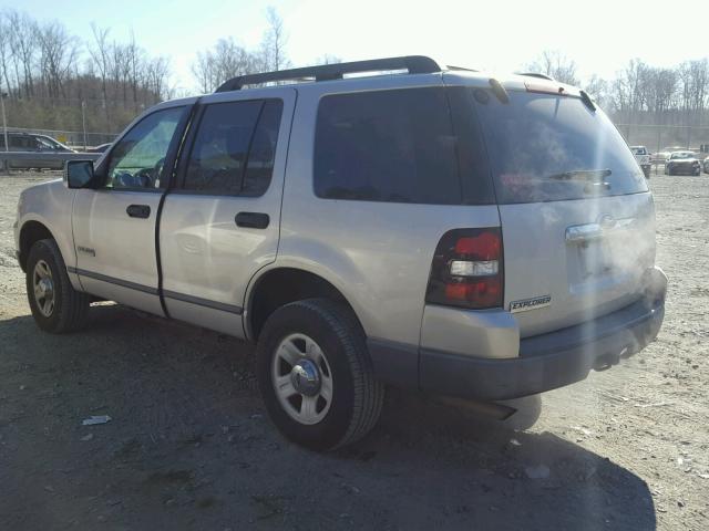 1FMEU62EX6UA78837 - 2006 FORD EXPLORER X SILVER photo 3
