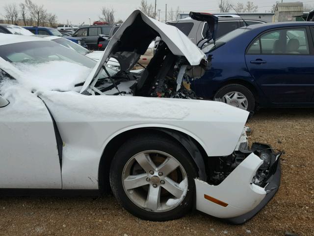 2C3CDYAG7DH535747 - 2013 DODGE CHALLENGER WHITE photo 9