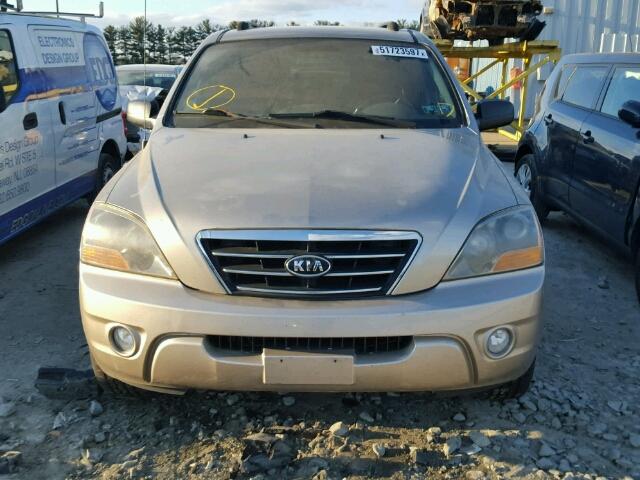 KNDJC736775673109 - 2007 KIA SORENTO EX GOLD photo 9