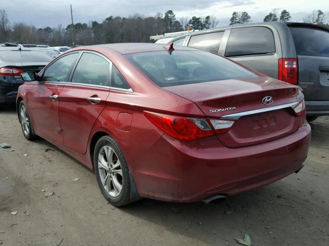 5NPEC4AB9BH209988 - 2011 HYUNDAI SONATA SE RED photo 3