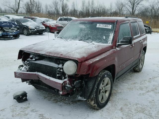 1C4NJPFB9DD205402 - 2013 JEEP PATRIOT LA RED photo 2