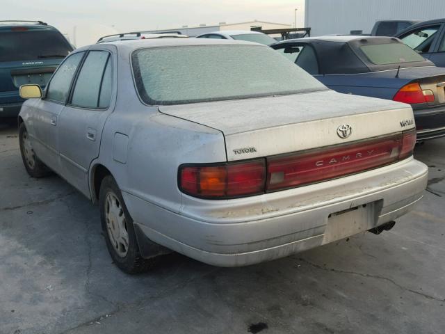 JT2VK13EXP0185643 - 1993 TOYOTA CAMRY XLE SILVER photo 3