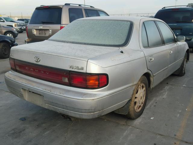 JT2VK13EXP0185643 - 1993 TOYOTA CAMRY XLE SILVER photo 4