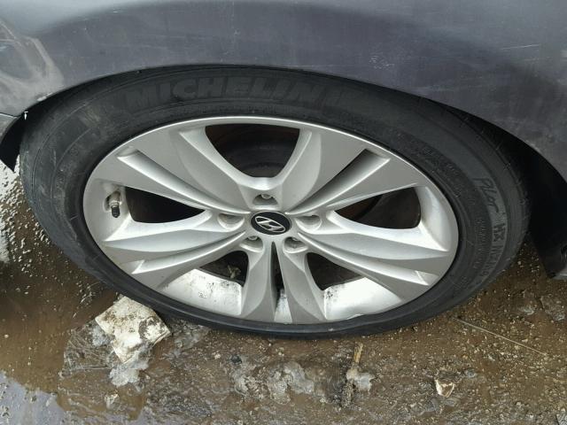 KMHHT6KD2BU056574 - 2011 HYUNDAI GENESIS CO GRAY photo 9