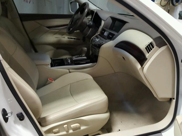 JN1BY1AP7CM332665 - 2012 INFINITI M37 WHITE photo 5