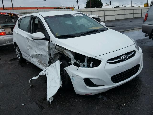 KMHCT5AE3GU255171 - 2016 HYUNDAI ACCENT SE WHITE photo 1