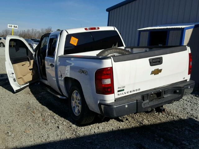 3GCPKSE39BG323453 - 2011 CHEVROLET SILVERADO WHITE photo 3