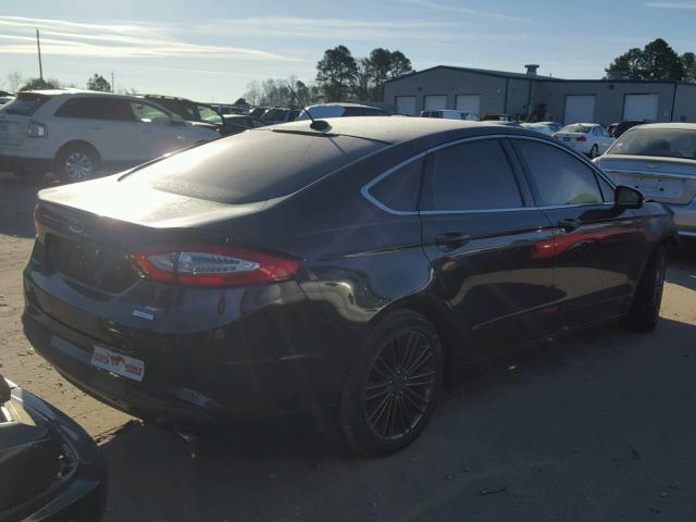 3FA6P0HR5DR330365 - 2013 FORD FUSION SE BLACK photo 4