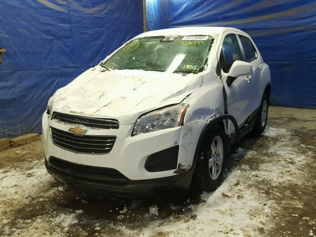 3GNCJNSB9GL254672 - 2016 CHEVROLET TRAX LS WHITE photo 2