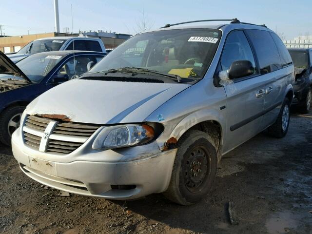 1D4GP25R55B398821 - 2005 DODGE CARAVAN SE SILVER photo 2