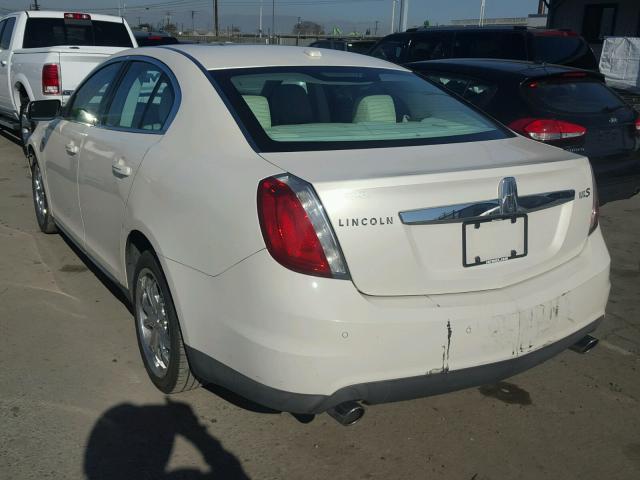 1LNHM93R39G606351 - 2009 LINCOLN MKS WHITE photo 3