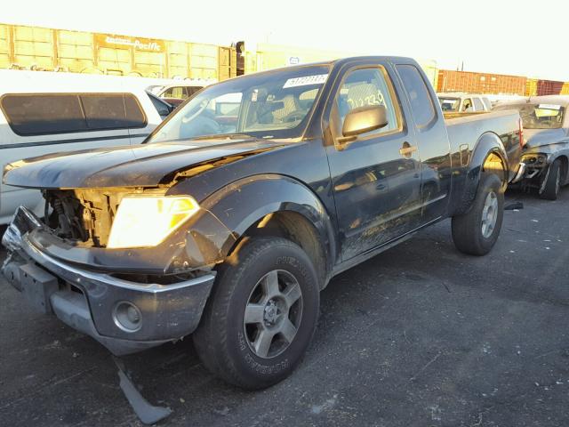 1N6AD06U85C424094 - 2005 NISSAN FRONTIER K BLACK photo 2