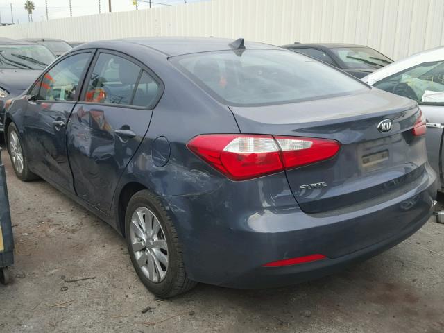 KNAFX4A67F5275938 - 2015 KIA FORTE LX BLUE photo 3