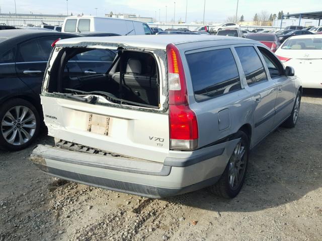 YV1SW53D311021790 - 2001 VOLVO V70 T5 TUR SILVER photo 4