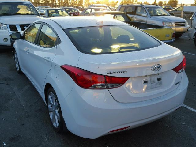 5NPDH4AE8DH298043 - 2013 HYUNDAI ELANTRA GL WHITE photo 3