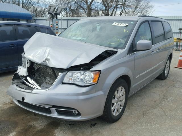 2C4RC1BG8GR268051 - 2016 CHRYSLER TOWN & COU SILVER photo 2