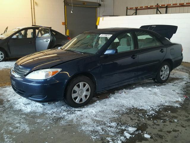 4T1BE32K84U369385 - 2004 TOYOTA CAMRY LE BLUE photo 2