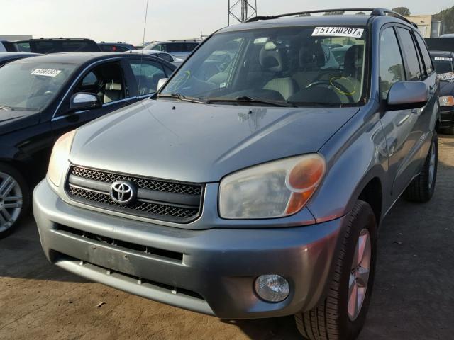 JTEGD20V156001913 - 2005 TOYOTA RAV4 GRAY photo 2