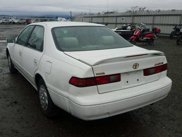 4T1BG22K5WU289257 - 1998 TOYOTA CAMRY CE WHITE photo 3