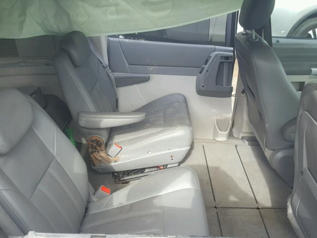 2A8HR54P38R840877 - 2008 CHRYSLER TOWN & COU BLACK photo 6