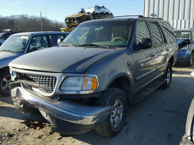 1FMRU1860XLC14825 - 1999 FORD EXPEDITION GREEN photo 2