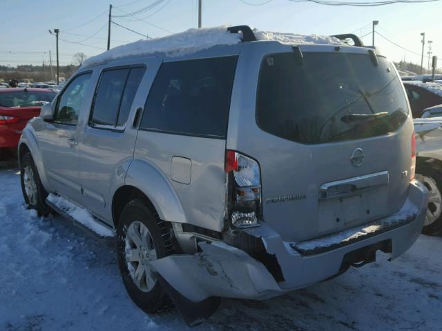 5N1AR18W15C734527 - 2005 NISSAN PATHFINDER SILVER photo 3