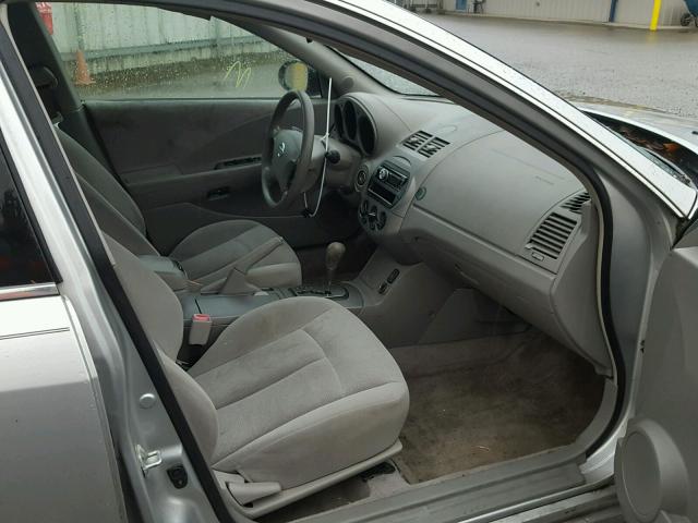 1N4AL11D82C136290 - 2002 NISSAN ALTIMA BAS SILVER photo 5