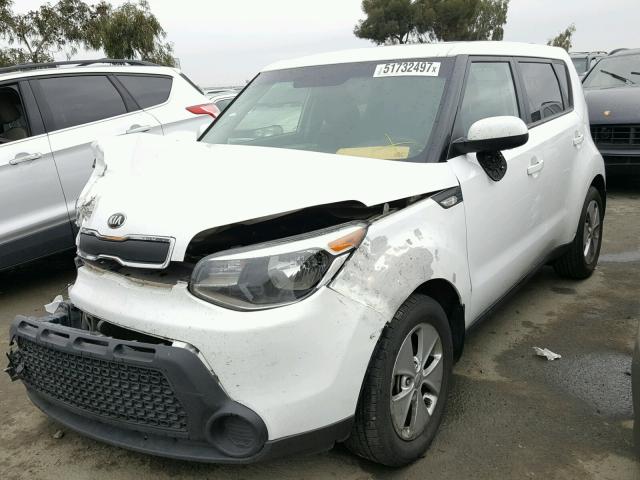 KNDJN2A28E7747474 - 2014 KIA SOUL WHITE photo 2