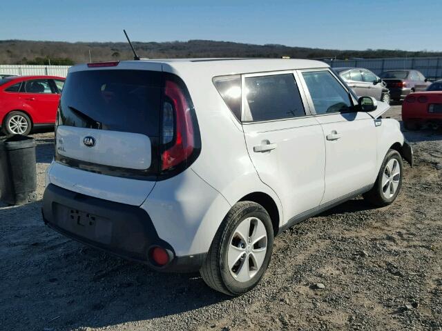 KNDJN2A2XF7154104 - 2015 KIA SOUL WHITE photo 4