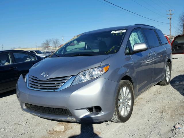 5TDJZ3DC5HS154745 - 2017 TOYOTA SIENNA LE GRAY photo 2