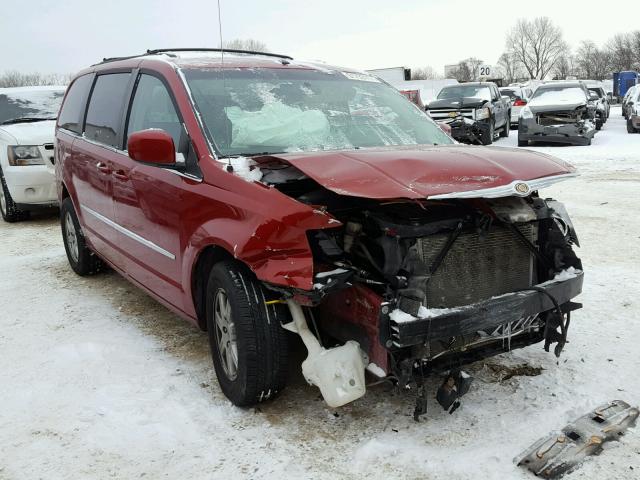 2A4RR5DX2AR128257 - 2010 CHRYSLER TOWN & COU RED photo 1