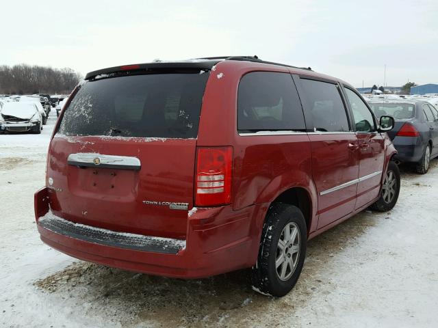 2A4RR5DX2AR128257 - 2010 CHRYSLER TOWN & COU RED photo 4