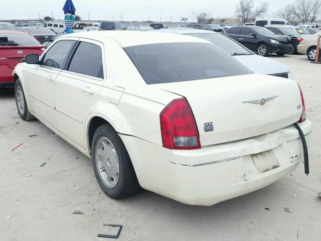 2C3JA53G75H691820 - 2005 CHRYSLER 300 TOURIN CREAM photo 3