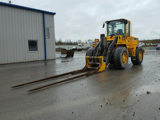 L90DV64312 - 2001 VOLVO L90D YELLOW photo 2