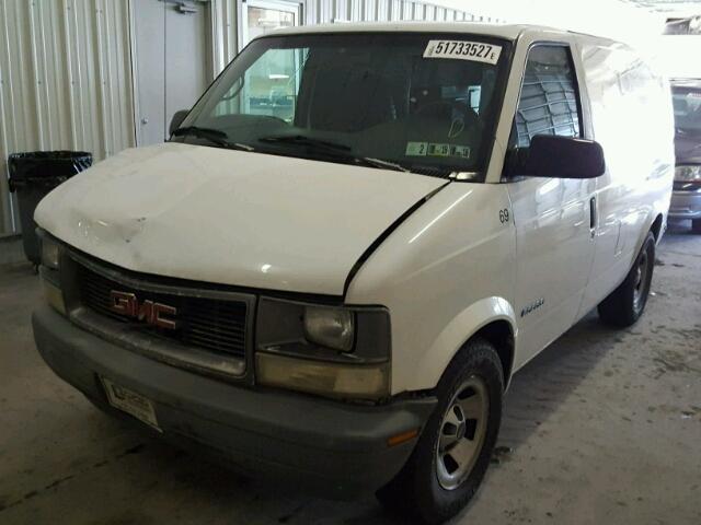 1GTDM19W11B514707 - 2001 GMC SAFARI XT WHITE photo 2