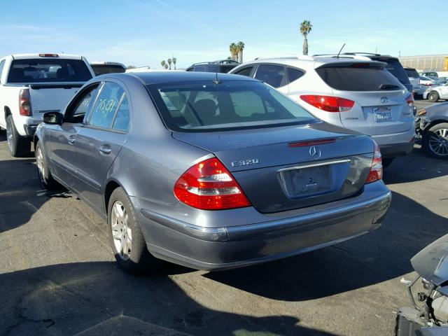 WDBUF65J85A707884 - 2005 MERCEDES-BENZ E 320 BLUE photo 3