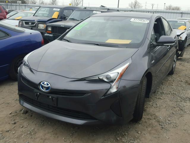 JTDKARFU8G3501182 - 2016 TOYOTA PRIUS GRAY photo 2