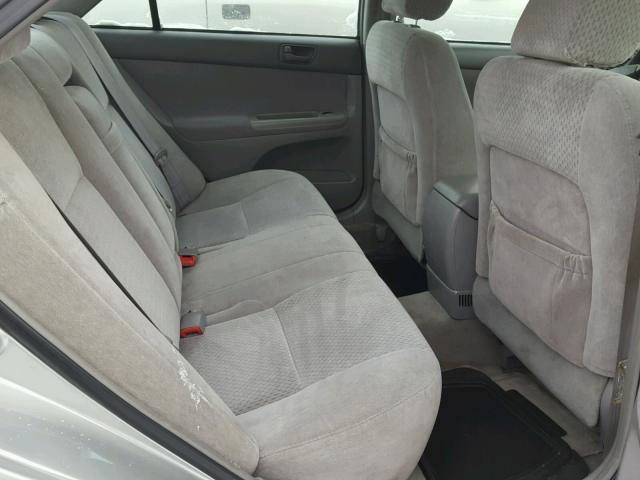 4T1BE32K04U917914 - 2004 TOYOTA CAMRY LE 银色 照片 6