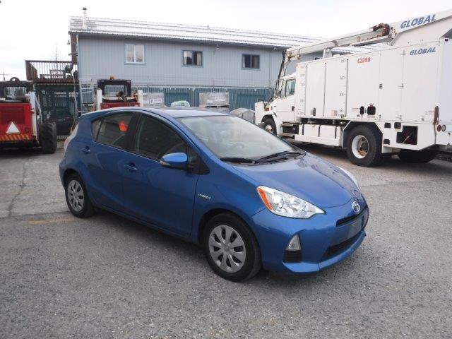 JTDKDTB30D1557111 - 2013 TOYOTA PRIUS C BLUE photo 1