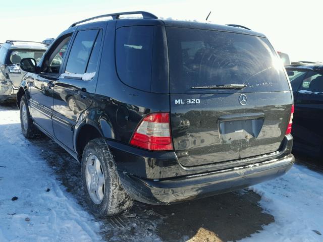 4JGAB54E71A273266 - 2001 MERCEDES-BENZ ML 320 BLACK photo 3