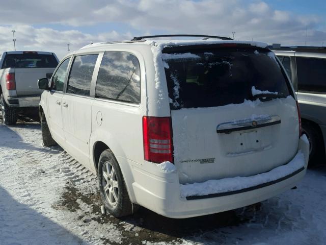 2A8HR54P98R709260 - 2008 CHRYSLER TOWN & COU WHITE photo 3