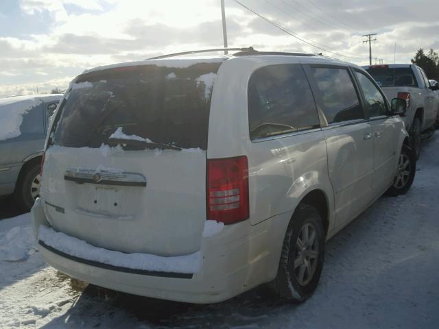 2A8HR54P98R709260 - 2008 CHRYSLER TOWN & COU WHITE photo 4