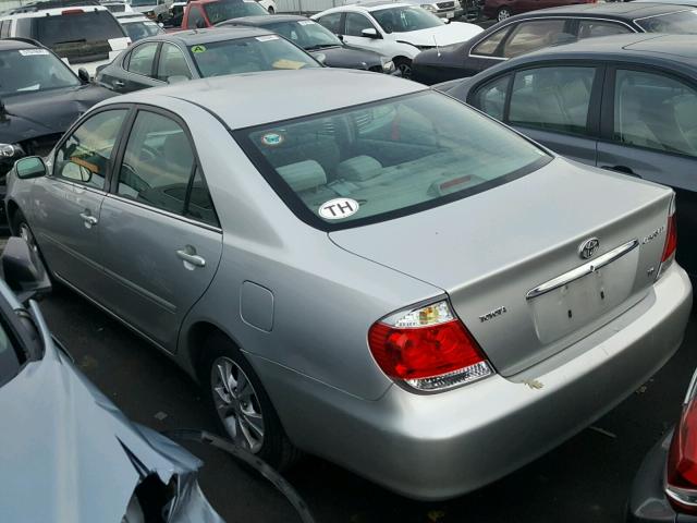 4T1BF30K85U095932 - 2005 TOYOTA CAMRY LE SILVER photo 3