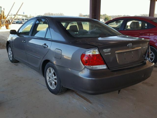 4T1BF32KX6U629043 - 2006 TOYOTA CAMRY LE GRAY photo 3