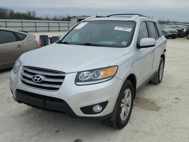 5XYZHDAG6CG120452 - 2012 HYUNDAI SANTA FE S SILVER photo 2