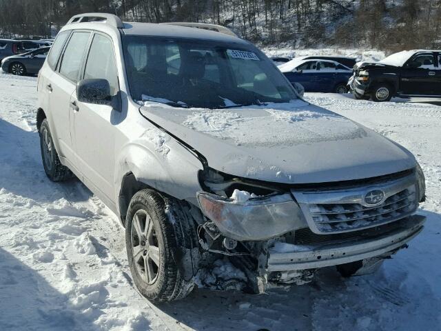 JF2SHABC3DH427597 - 2013 SUBARU FORESTER 2 WHITE photo 1
