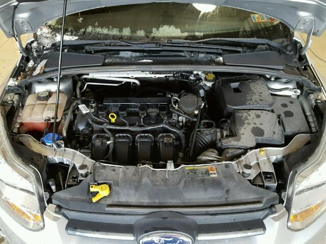 1FAHP3F29CL280048 - 2012 FORD FOCUS SE SILVER photo 7